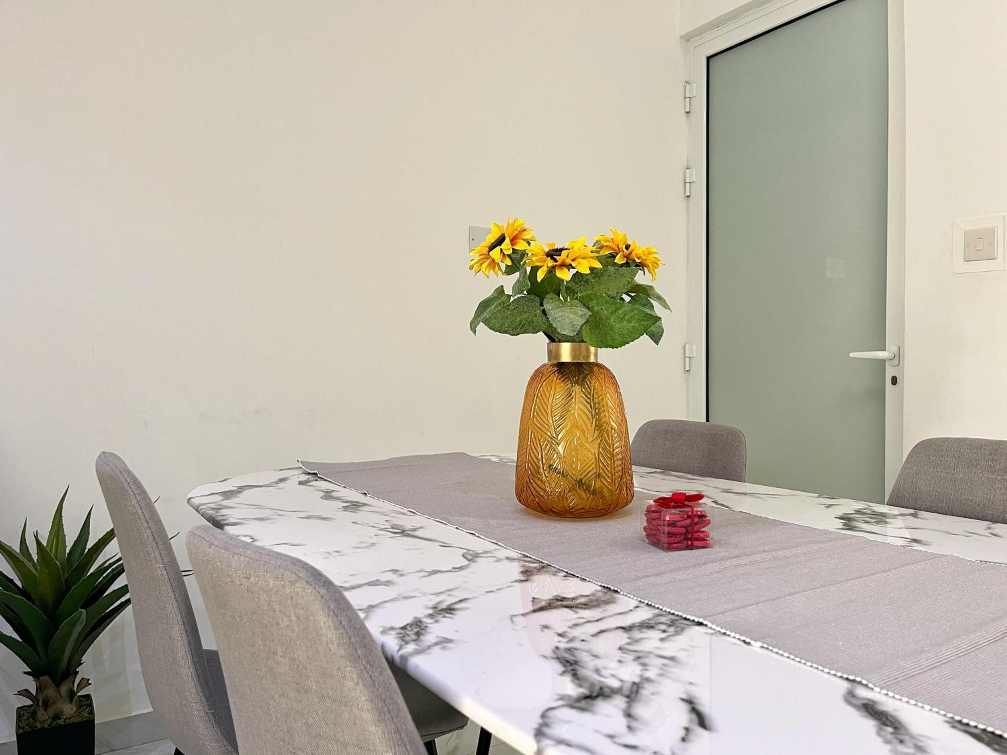 Marina Apartments 姆西达 外观 照片